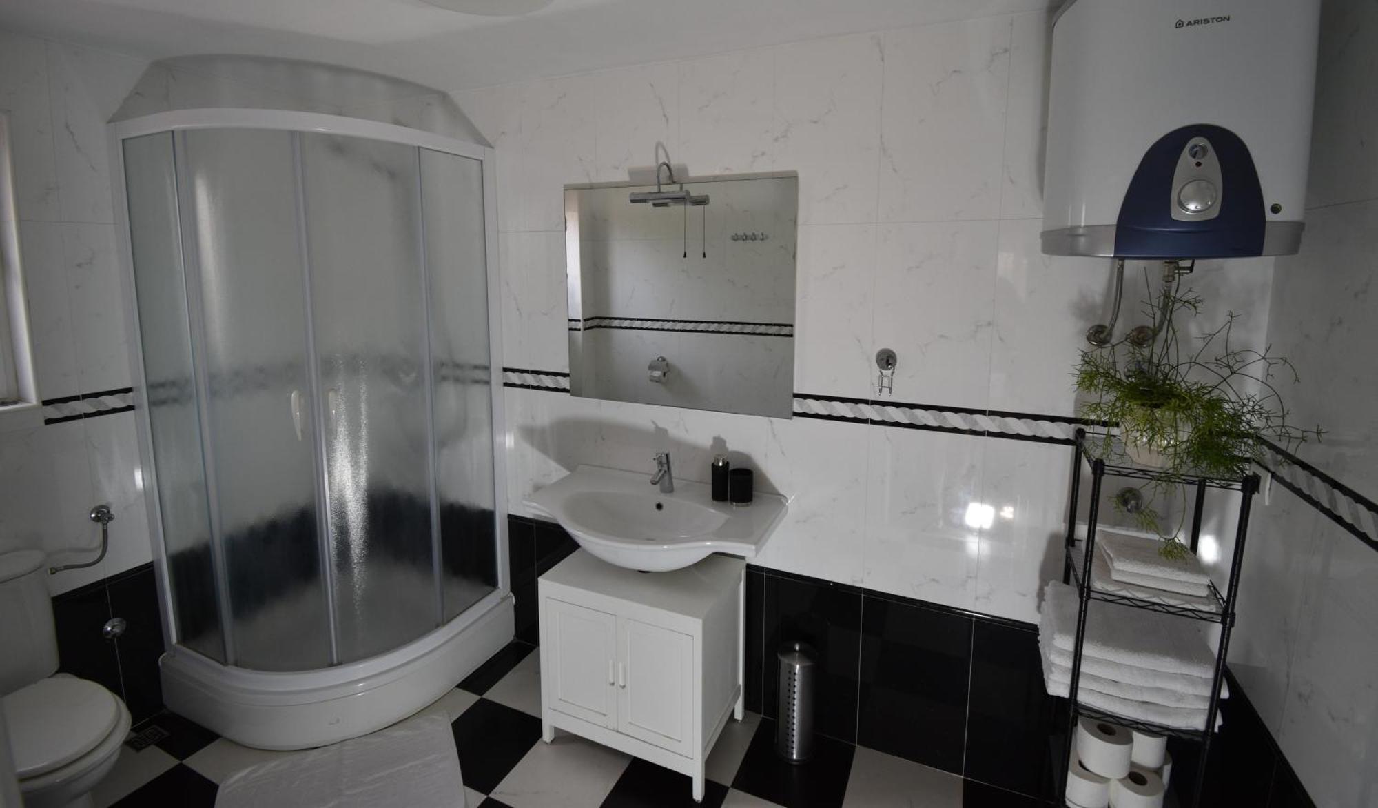 Apartment Andrea Orebić Buitenkant foto
