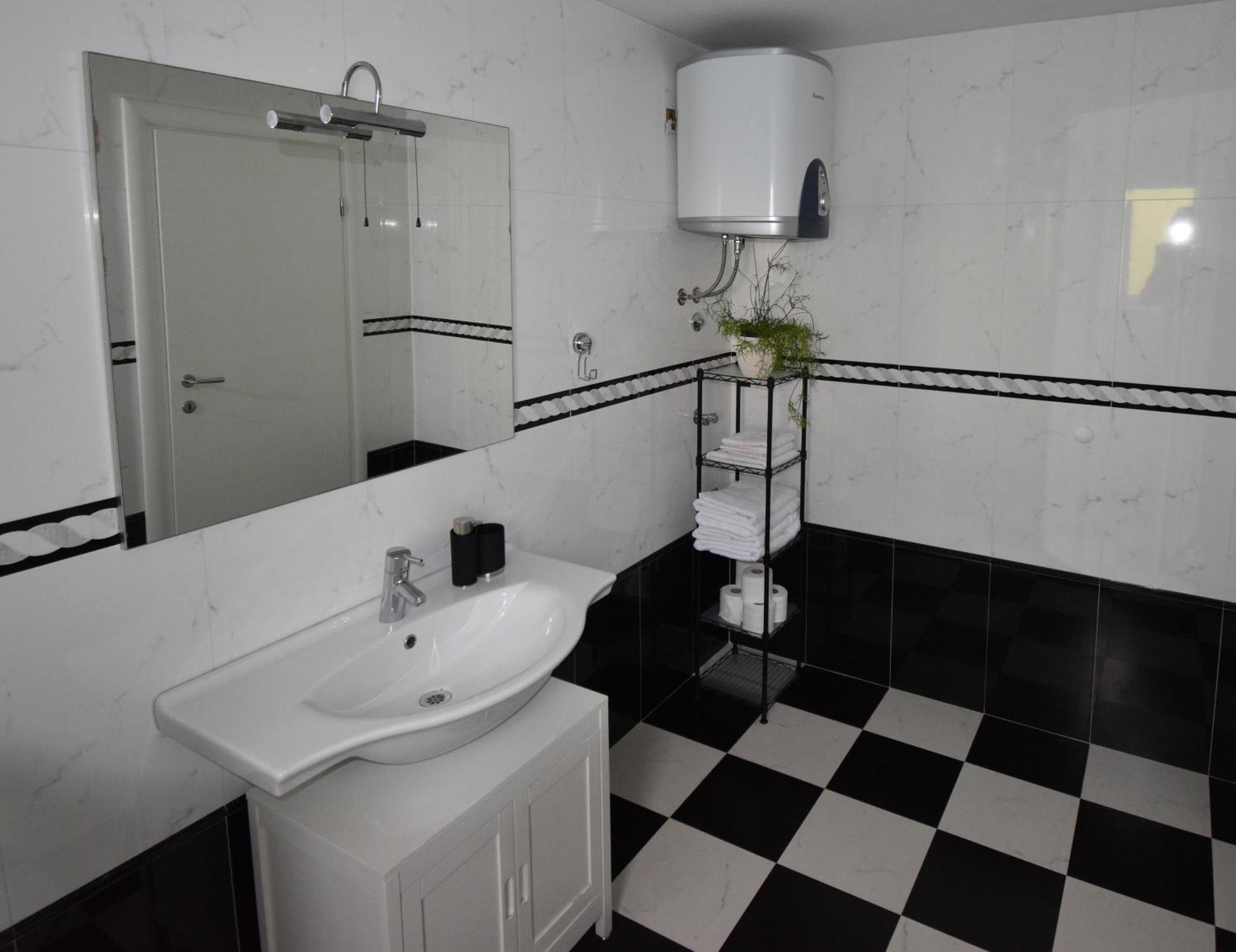 Apartment Andrea Orebić Buitenkant foto